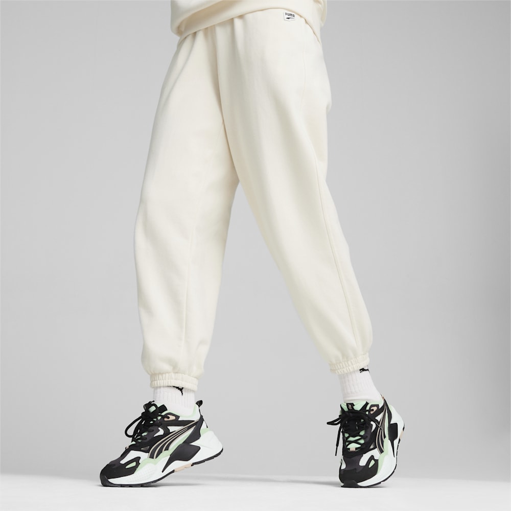 Puma DOWNTOWN Relaxed Sweatpants - No Color