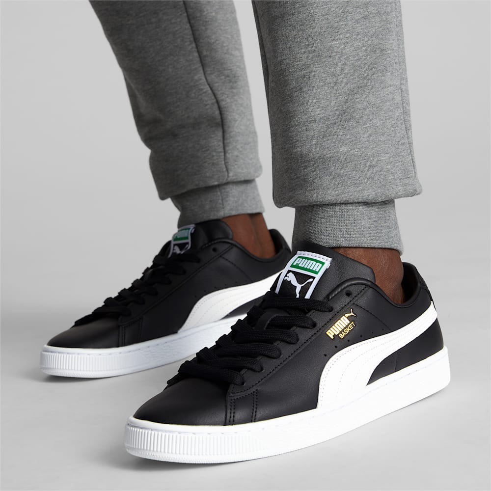 Puma Basket Classic XXI Sneakers - Black-White