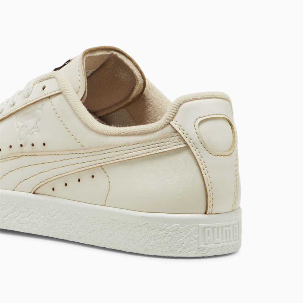 Puma Clyde Coffee Sneakers - White-Coffee-Coffee